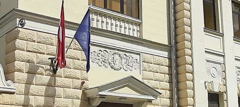Посольство Латвии прекратило выдачу виз гражданам России на неопределенный срок